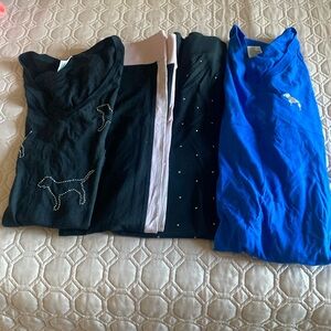 Lot of Victoria Secret - 2 leggings and 2 t-shirts